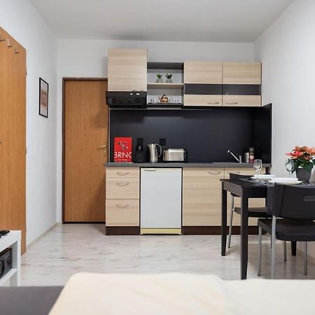Byt Krenova 1+Kk Brno Luaran gambar